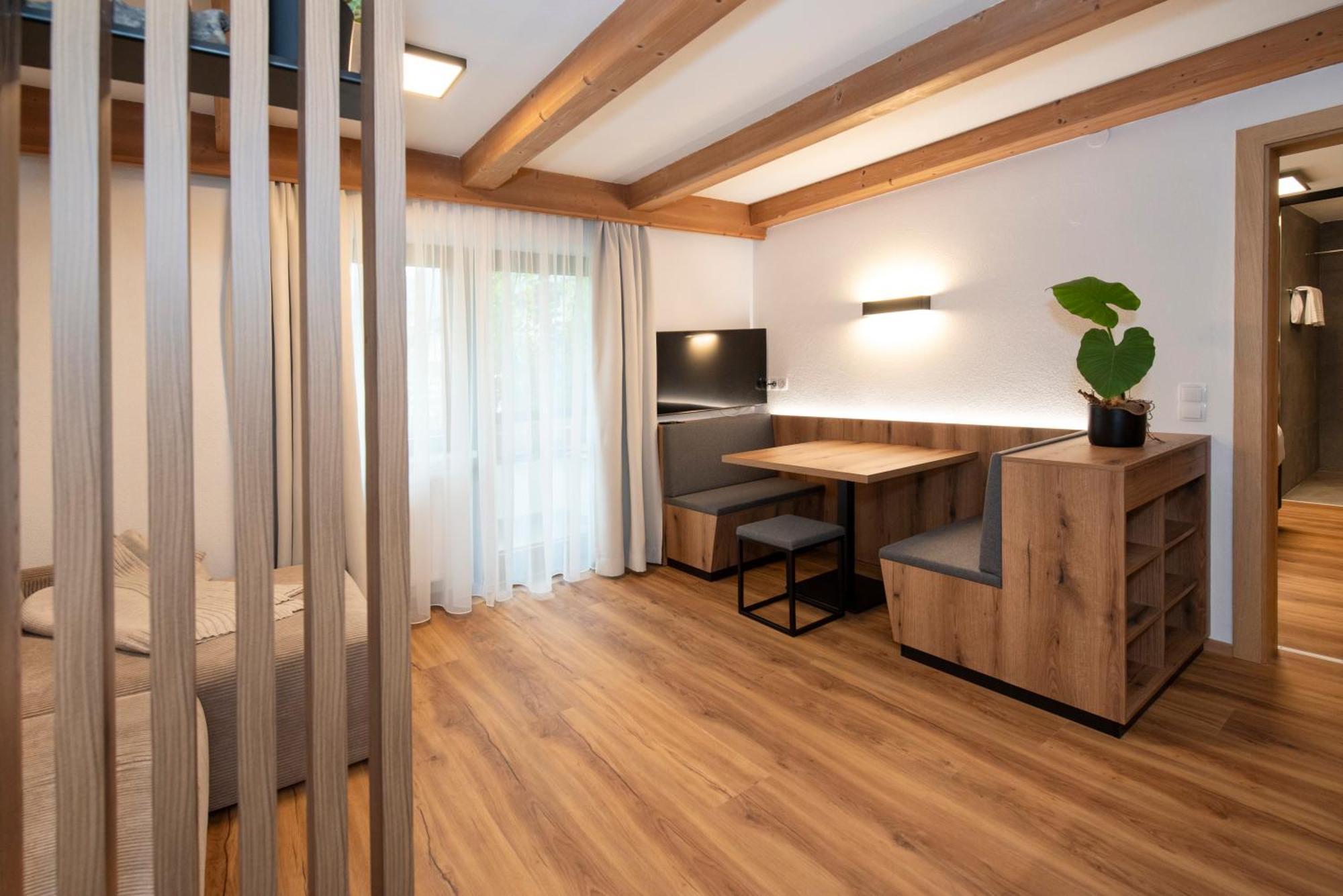 Natural Deluxe Apartments อัลพ์บาค ภายนอก รูปภาพ