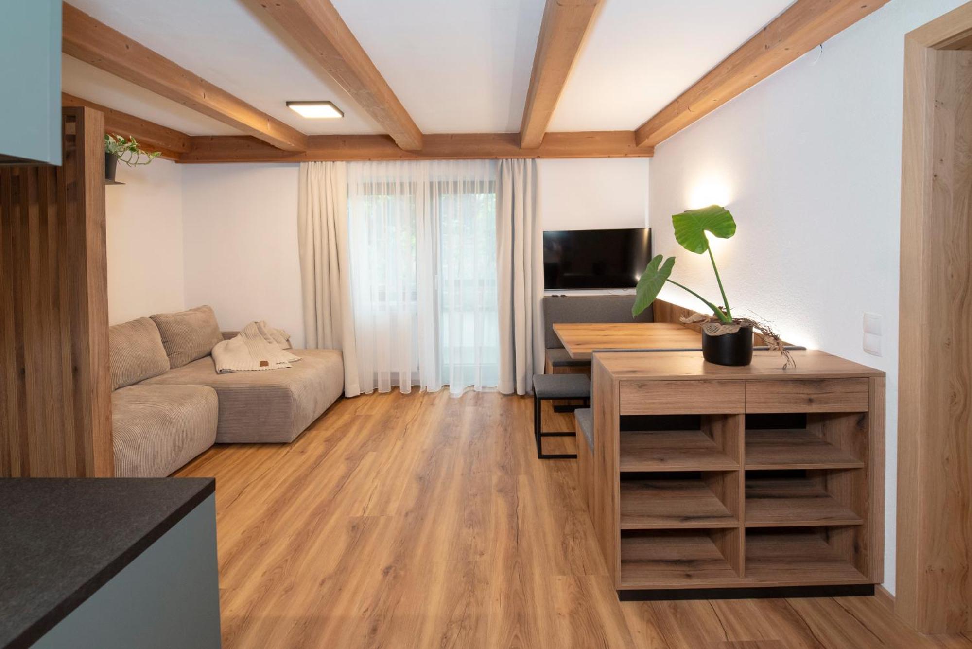 Natural Deluxe Apartments อัลพ์บาค ภายนอก รูปภาพ